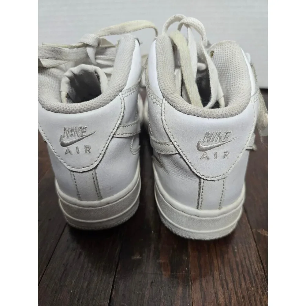Nike Air Force 1 Mid Triple White Sneakers